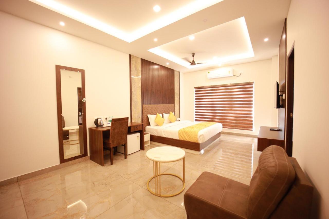 Bliss Regency Business Hotel Palakkad Exterior photo