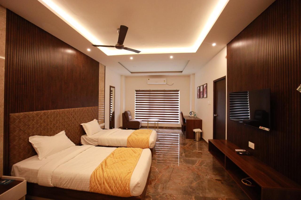 Bliss Regency Business Hotel Palakkad Exterior photo