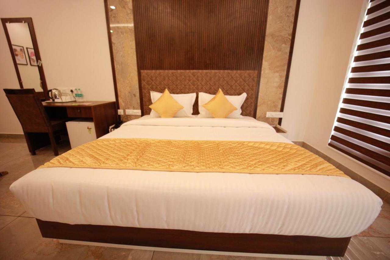 Bliss Regency Business Hotel Palakkad Exterior photo