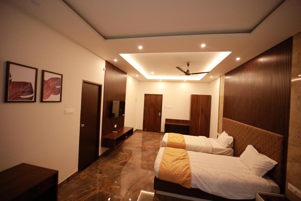Bliss Regency Business Hotel Palakkad Exterior photo