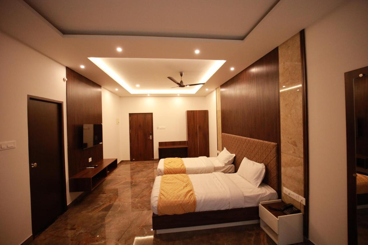 Bliss Regency Business Hotel Palakkad Exterior photo