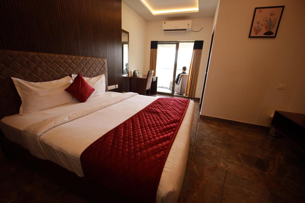 Bliss Regency Business Hotel Palakkad Exterior photo